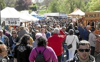 Puestos en la romería de San Prudencio del año 2019. Foto: Josu Chavarri