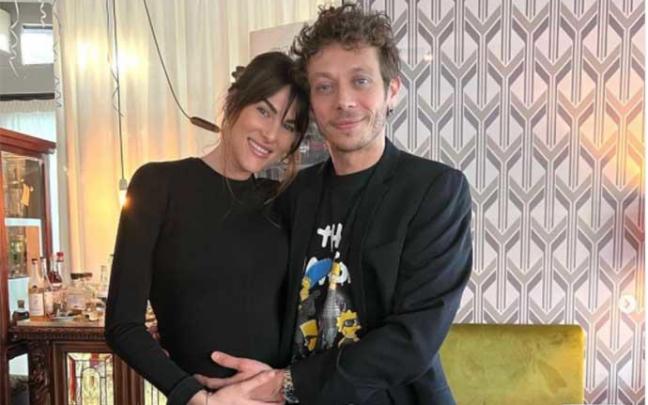 Valentino Rossi y Francesca Sofía Novello. Valentino Rossi y Francesca Sofía Novello.