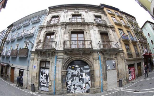 Fachada del edificio del Palacio de Marqués de Rozalejo, del siglo XVIII, clausurado en 2019.