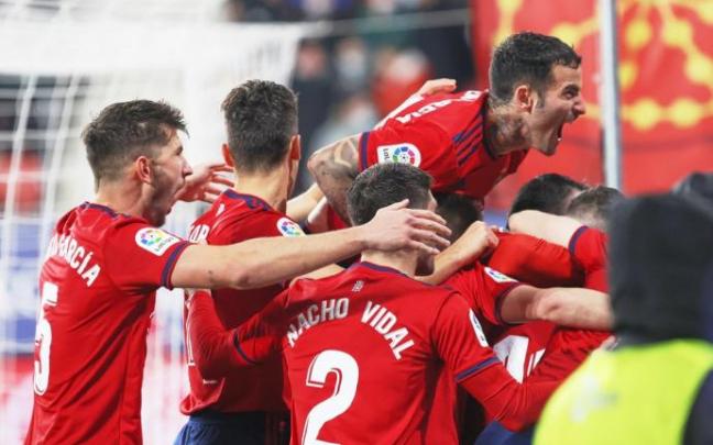 Rubén García celebra el gol de Kike Barja el domingo. Rubén García celebra el gol de Kike Barja el domingo.
