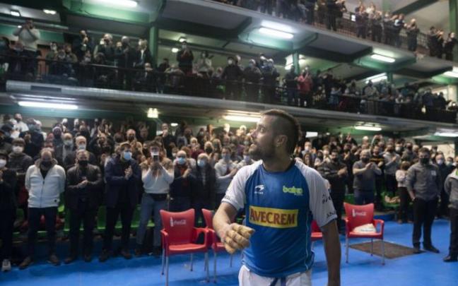 Oinatz Bengoetxea, tras su despedida del Beotibar de Tolosa el pasado lunes. Oinatz Bengoetxea, tras su despedida del Beotibar de Tolosa el pasado lunes.