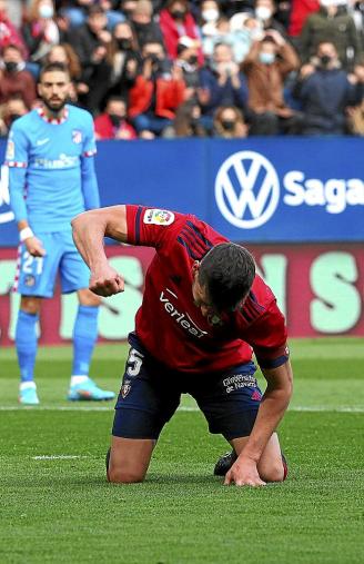 David García se lamenta tras el penalti que le hizo Vrsaljko y que el árbitro no pitó. Tampoco el VAR.