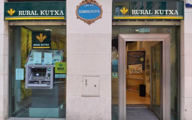 Fachada de una oficina de Rural Kutxa en Bilbao.