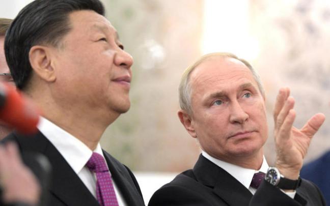 Los presidentes ruso y chino en un encuentro anterior a a aguerra en Ucrania