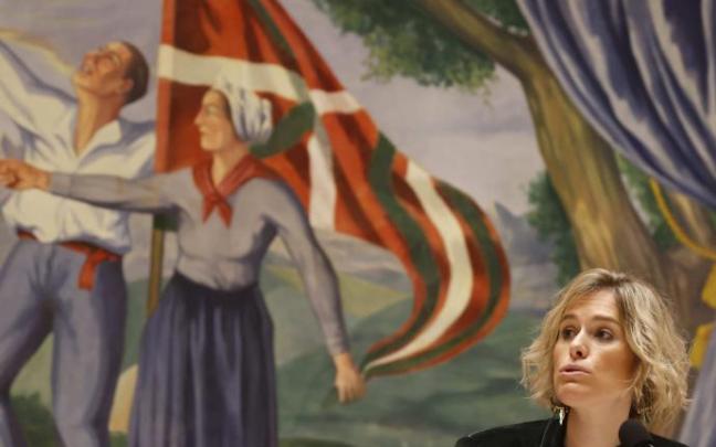 La presidenta de la Fundación Sabino Arana, Mireia Zarate, en la presentación de la muestra. La presidenta de la Fundación Sabino Arana, Mireia Zarate, en la presentación de la muestra.