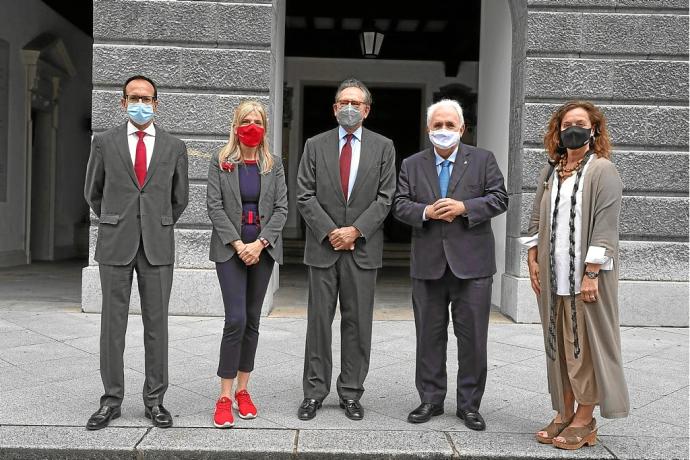 José María García de los Ríos, Patricia Arias, Matías Rodríguez Inciarte, José María Guibert y Rosa Santibáñez. Fotos: Oskar Martínez