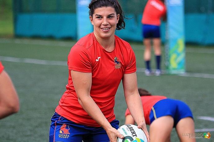 Saioa Jaurena, en un entrenamiento con la selección española absoluta de rugby.