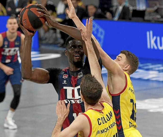 Fall resultó determinante en el duelo de la primera vuelta. Foto: Josu Chavarri