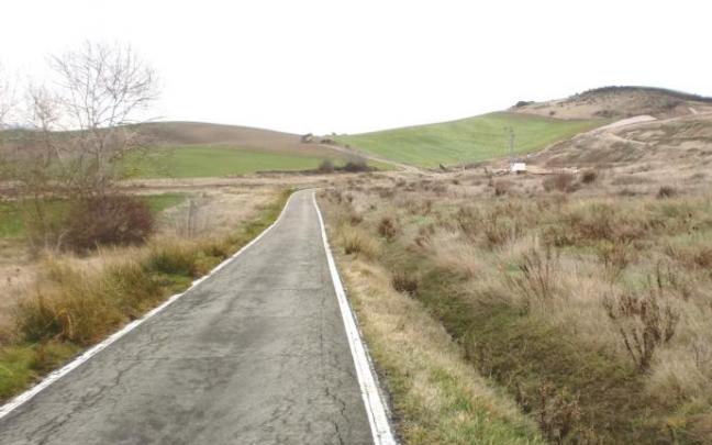 Estado actual de la carretera entre Esparza de Galar y Salinas de Pamplona.