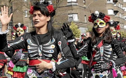Con el nuevo decreto, los carnavales correrían peligro. En la imagen de archivo, carnavales de Vitoria. Foto: Pilar Barco