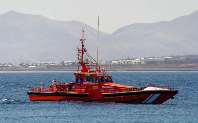 Una embarcación de Salvamento Marítimo en Canarias. Una embarcación de Salvamento Marítimo en Canarias.