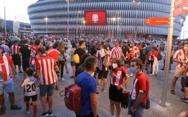 San Mamés agota el aforo permitido para la visita del Barcelona en la Copa. San Mamés agota el aforo permitido para la visita del Barcelona en la Copa.