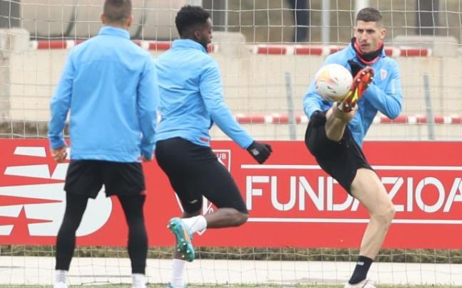 Oihan Sancet durante el entrenamiento de este miércoles en Lezama Oihan Sancet durante el entrenamiento de este miércoles en Lezama