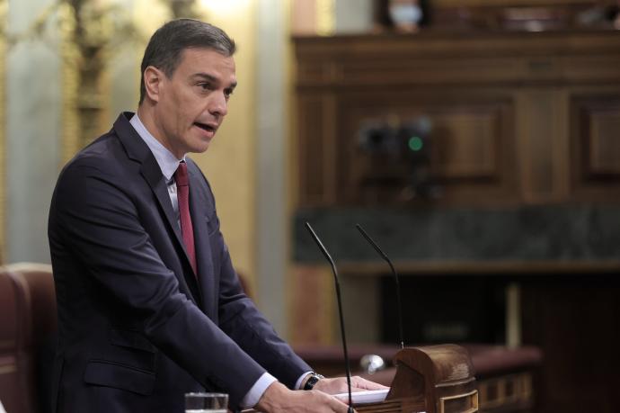 El presidente del Gobierno español, Pedro Sánchez, interviene en una sesión de control al Gobierno.