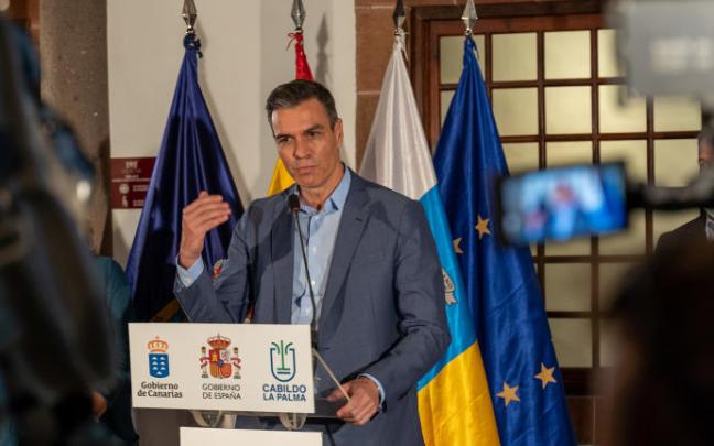 El presidente del Gobierno español, Pedro Sánchez, durante su visita a La Palma El presidente del Gobierno español, Pedro Sánchez, durante su visita a La Palma