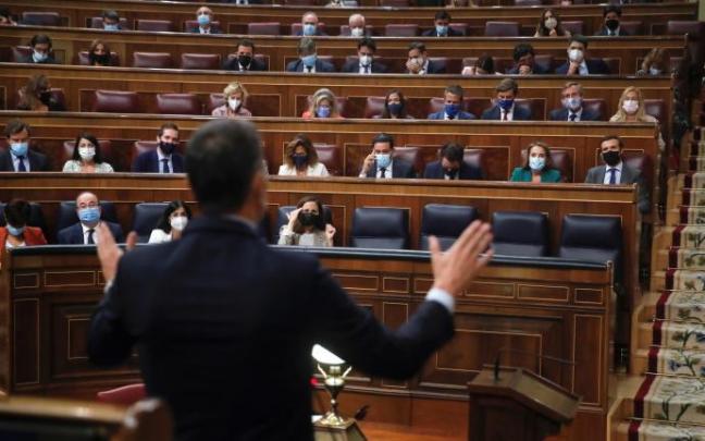 La escalada del precio de la luz copa gran parte del debate en el pleno de control al Gobierno La escalada del precio de la luz copa gran parte del debate en el pleno de control al Gobierno