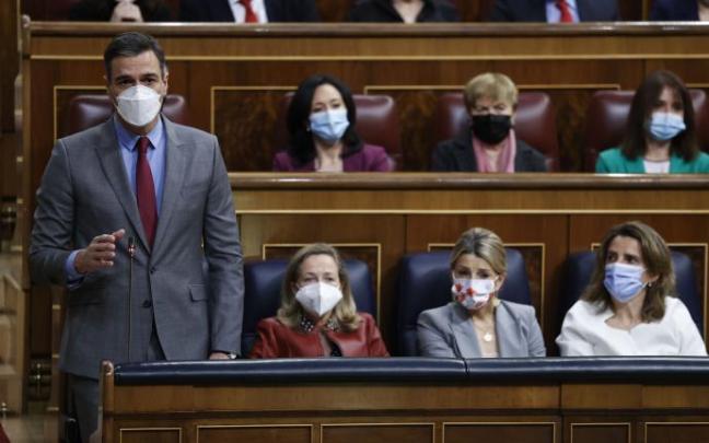 El presidente del Gobierno español, Pedro Sánchez, interviene durante la sesión de control al Gobierno.