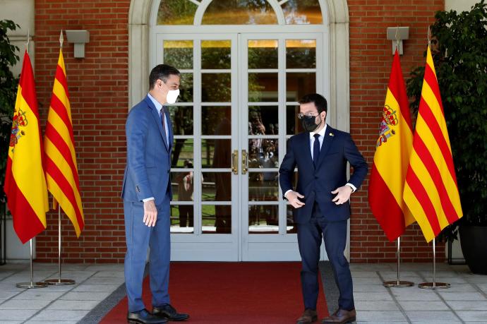 Pedro Sánchez y Pere Aragonès durante su encuentro en Moncloa