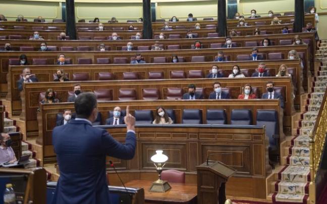 Pedro Sánchez responde a Pablo Casado