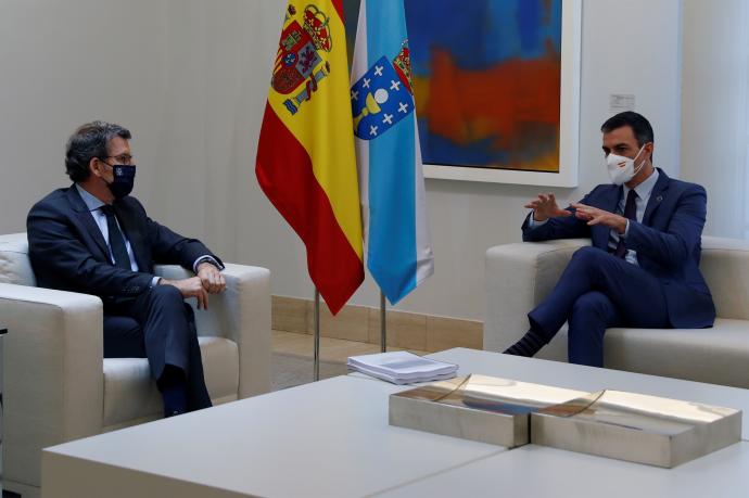 Se trata del primer encuentro entre Sánchez y Feijoó desde que fue elegido presidente del PP