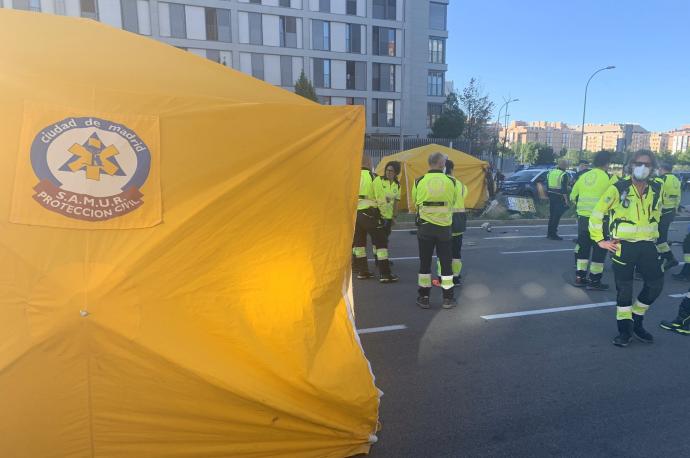 Equipos de emergencia en el lugar en el que se produjo el atropello mortal.