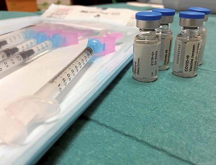 Osakidetza ha recibido 97.800 vacunas de Janssen, de las que ha administrado el 89,2%. Foto: Efe