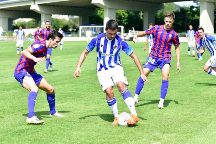 Un partido entre el Sanse y el Eibar, este verano.