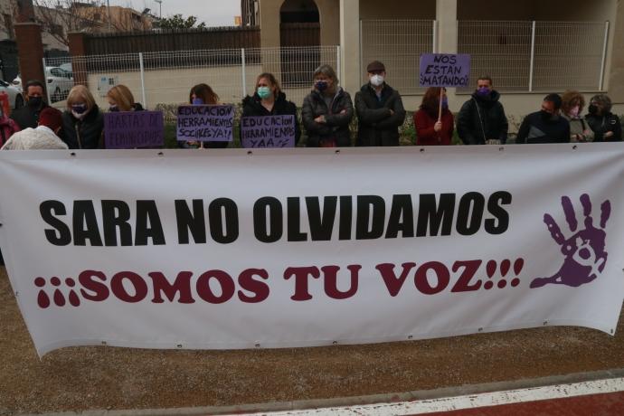 Integrantes del colectivo Luchamos por Sara durante la concentración