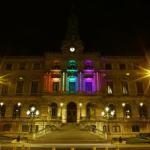 Iluminación del Ayuntamiento de Bilbao en apoyo al colectivo LGTBI.