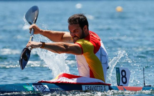 Saúl Craviotto compite en la final de 200m kayak individual masculino por el piragüismo en esprint de los Juegos Olímpicos 2020. Saúl Craviotto compite en la final de 200m kayak individual masculino por el piragüismo en esprint de los Juegos Olímpicos 2020.