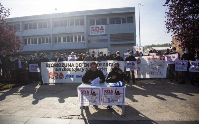 Rueda de prensa de los trabajadores de SDA Factory el año pasado