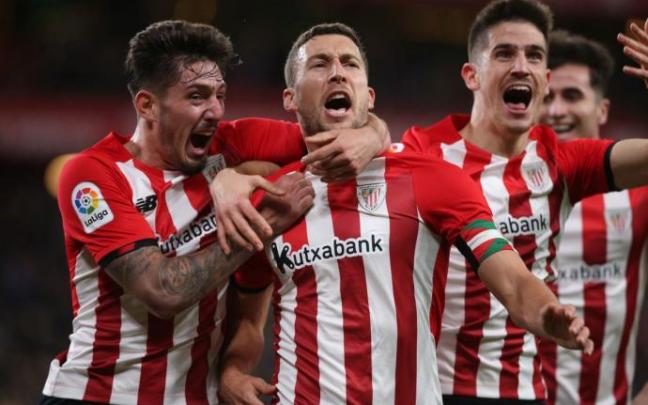 De Marcos celebra el gol de la remontada De Marcos celebra el gol de la remontada