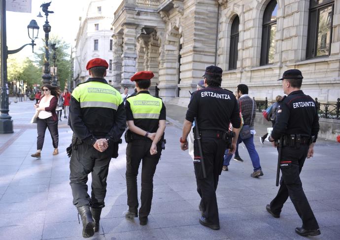 La coordinación de la Ertzaintza y Policía Municipal es un factor clave para la prevención de los delitos