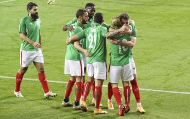La Federación Vasca de Fútbol espera que Euskal Selekzioa pueda disputar un encuentro en el mes de marzo