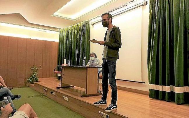El delegado de Memoria Histórica, Santi Jiménez, durante su conferencia en el Amaia. Foto: N.G. El delegado de Memoria Histórica, Santi Jiménez, durante su conferencia en el Amaia. Foto: N.G.