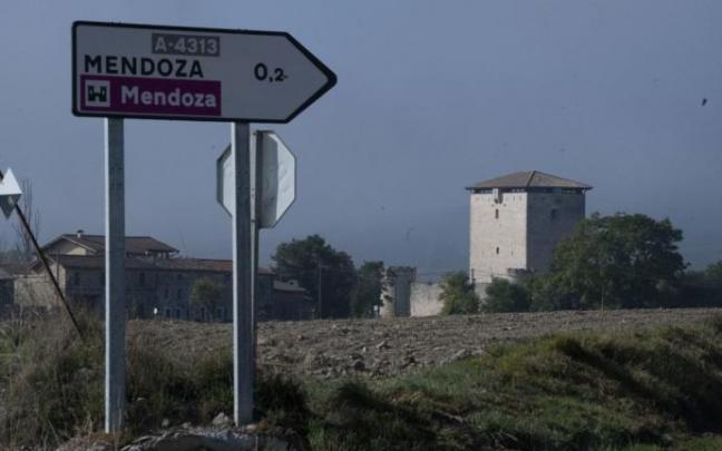 Señal de entrada a la localidad de Mendoza Señal de entrada a la localidad de Mendoza