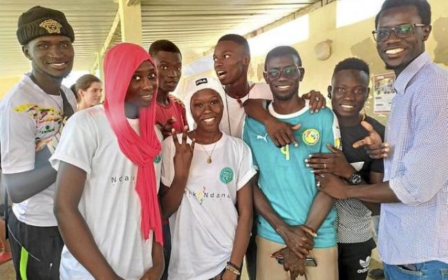 Jóvenes de la asociación CEED sangomar. Foto: Ndank Ndank Elkartea