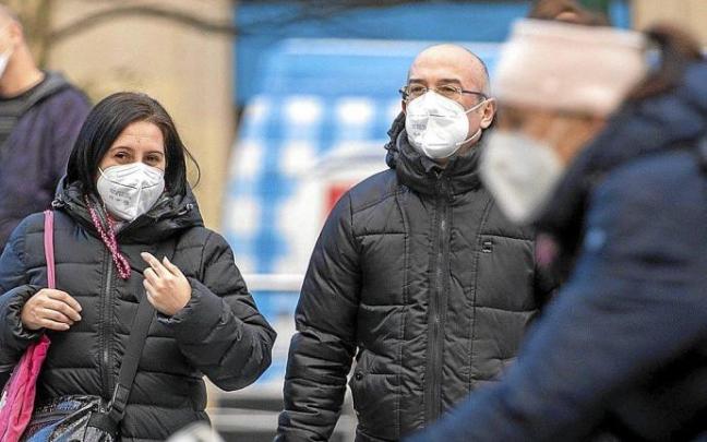 El uso de la mascarilla es recomendable en cualquier aglomeración urbana. Foto: Ruben Plaza