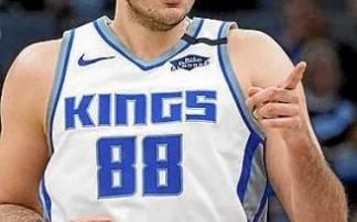 El exbaskonista Nemanja Bjelica llega a los Warriors por el mínimo