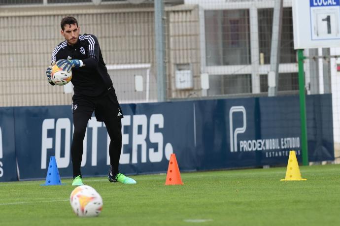 Sergio Herrera, ejercitándose por su cuenta en Tajonar.