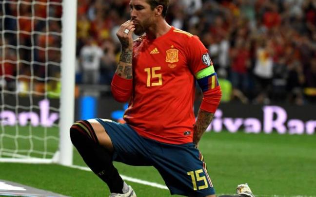 Gesto de Sergio Ramos festejando un gol con la selección española. Gesto de Sergio Ramos festejando un gol con la selección española.