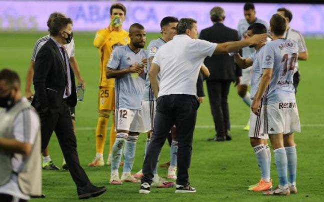 Rafinha escucha las indicaciones de Óscar García Junyent en la etapa de ambos en el Celta de Vigo. Foto: Faro de Vigo