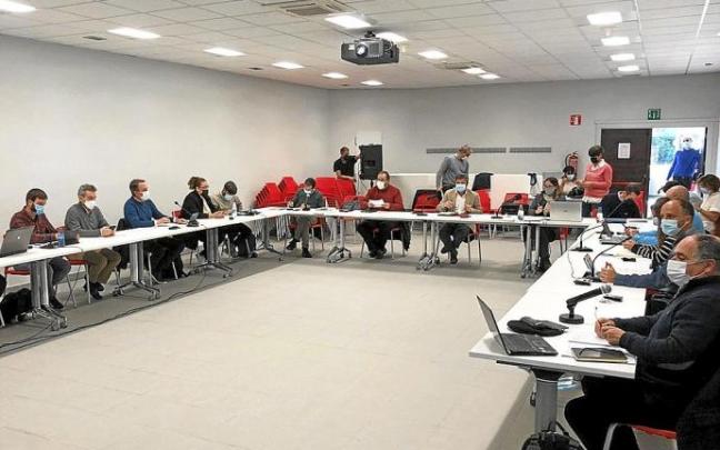 Imagen de la Asamblea de la Mancomunidad celebrada ayer. Foto: N.G. Imagen de la Asamblea de la Mancomunidad celebrada ayer. Foto: N.G.