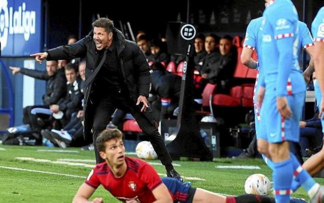 Simeone, en su más reciente visita a El Sadar. Foto: Javier Bergasa