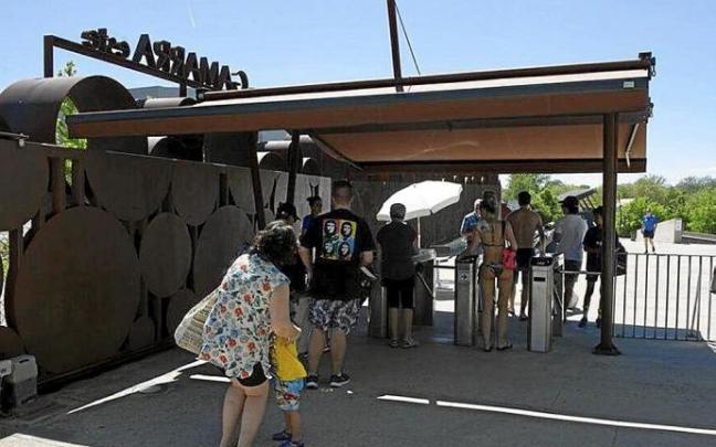 Acceso a las piscinas de Gamarra. Foto: Iñigo Foronda