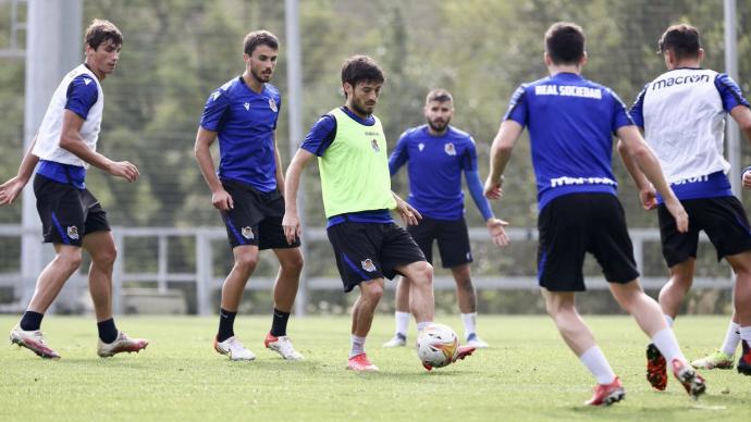 David Silva, durante el entrenamiento matinal que la Real Sociedad ha realizado en Zubieta.