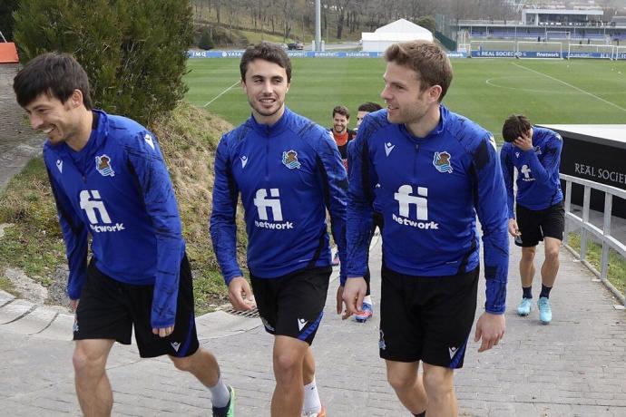 Silva, Guevara e Illarramendi, antes del comienzo del entrenamiento.