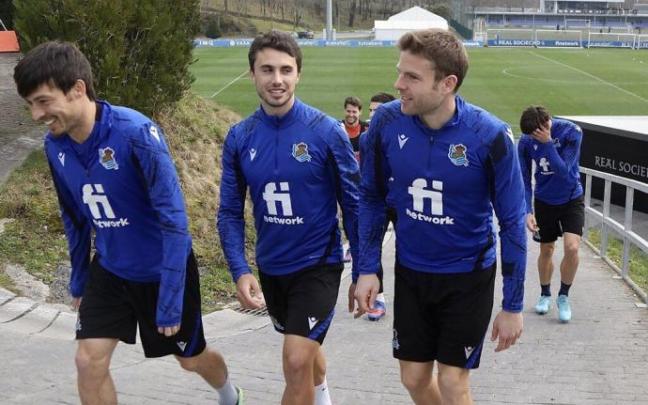 Silva, Guevara e Illarramendi, antes del comienzo del entrenamiento.