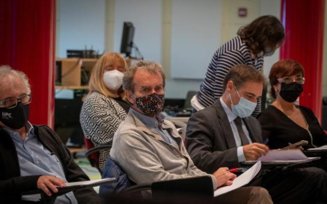 Fernando Simón participa en unas jornadas sobre la gestión informativa de la pandemia.