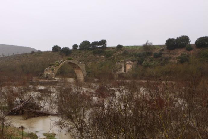 Uno de los arcos del puente Mantible.